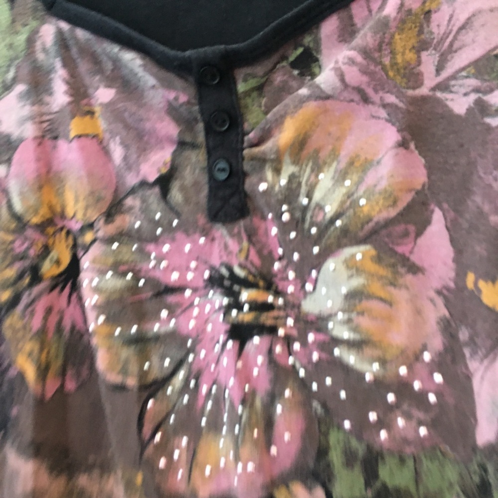 FINAL MARKDOWN Ladies essentials tee (2X) - Picture 2 of 5